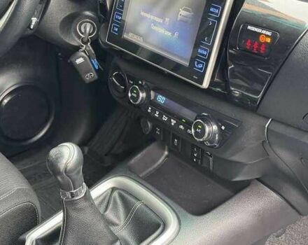 Білий Тойота Хайлюкс, об'ємом двигуна 2.39 л та пробігом 165 тис. км за 30500 $, фото 13 на Automoto.ua