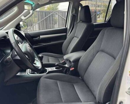 Білий Тойота Хайлюкс, об'ємом двигуна 2.39 л та пробігом 165 тис. км за 30500 $, фото 8 на Automoto.ua