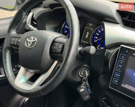 Белый Тойота Хайлюкс, объемом двигателя 2.39 л и пробегом 165 тыс. км за 32500 $, фото 7 на Automoto.ua