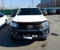 Белый Тойота Хайлюкс, объемом двигателя 2.4 л и пробегом 117 тыс. км за 15000 $, фото 1 на Automoto.ua