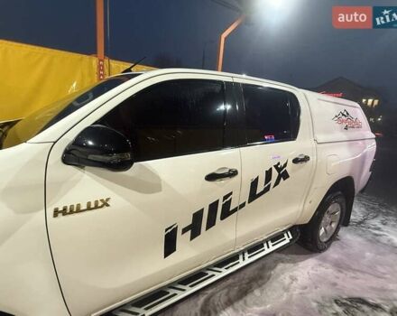 Белый Тойота Хайлюкс, объемом двигателя 2.39 л и пробегом 176 тыс. км за 33500 $, фото 5 на Automoto.ua