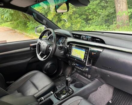 Белый Тойота Хайлюкс, объемом двигателя 2.8 л и пробегом 33 тыс. км за 13000 $, фото 5 на Automoto.ua