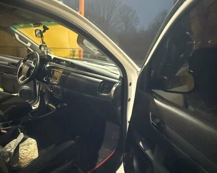 Белый Тойота Хайлюкс, объемом двигателя 2.39 л и пробегом 176 тыс. км за 33500 $, фото 14 на Automoto.ua