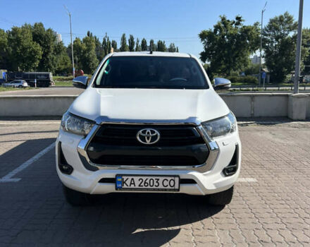 Белый Тойота Хайлюкс, объемом двигателя 2.4 л и пробегом 126 тыс. км за 35500 $, фото 2 на Automoto.ua