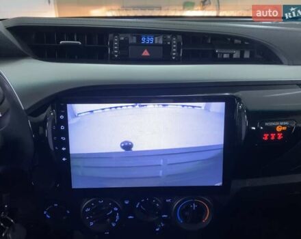 Белый Тойота Хайлюкс, объемом двигателя 2.4 л и пробегом 16 тыс. км за 40777 $, фото 37 на Automoto.ua