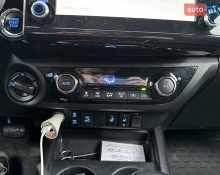 Білий Тойота Хайлюкс, об'ємом двигуна 2.76 л та пробігом 123 тис. км за 42000 $, фото 10 на Automoto.ua