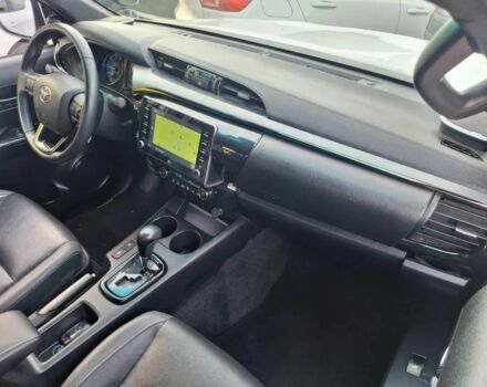 Белый Тойота Хайлюкс, объемом двигателя 2.8 л и пробегом 29 тыс. км за 28000 $, фото 6 на Automoto.ua