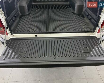 Белый Тойота Хайлюкс, объемом двигателя 2.4 л и пробегом 16 тыс. км за 40777 $, фото 46 на Automoto.ua