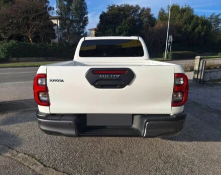 Белый Тойота Хайлюкс, объемом двигателя 2.8 л и пробегом 29 тыс. км за 28000 $, фото 2 на Automoto.ua