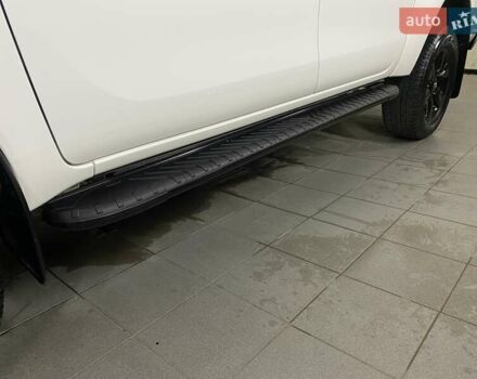 Белый Тойота Хайлюкс, объемом двигателя 2.4 л и пробегом 16 тыс. км за 40777 $, фото 42 на Automoto.ua