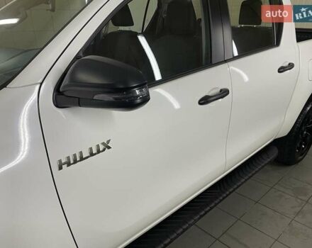 Белый Тойота Хайлюкс, объемом двигателя 2.4 л и пробегом 16 тыс. км за 40777 $, фото 43 на Automoto.ua