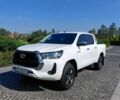 Белый Тойота Хайлюкс, объемом двигателя 2.39 л и пробегом 255 тыс. км за 35000 $, фото 1 на Automoto.ua
