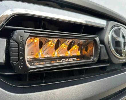 Белый Тойота Хайлюкс, объемом двигателя 2 л и пробегом 19 тыс. км за 26000 $, фото 8 на Automoto.ua