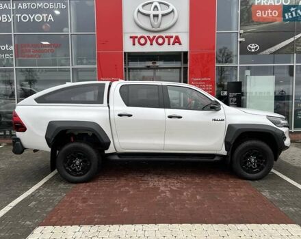 Белый Тойота Хайлюкс, объемом двигателя 2.76 л и пробегом 24 тыс. км за 52886 $, фото 4 на Automoto.ua