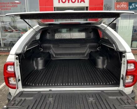 Белый Тойота Хайлюкс, объемом двигателя 2.76 л и пробегом 24 тыс. км за 52886 $, фото 12 на Automoto.ua