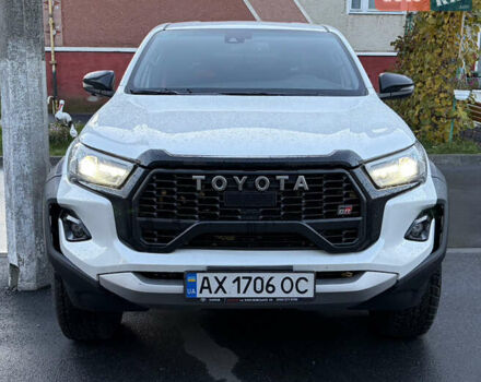 Белый Тойота Хайлюкс, объемом двигателя 2.76 л и пробегом 24 тыс. км за 50000 $, фото 4 на Automoto.ua