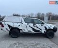 Белый Тойота Хайлюкс, объемом двигателя 2.39 л и пробегом 3 тыс. км за 77000 $, фото 1 на Automoto.ua