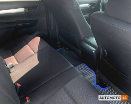 Білий Тойота Хайлюкс, об'ємом двигуна 2.4 л та пробігом 344 тис. км за 21000 $, фото 6 на Automoto.ua