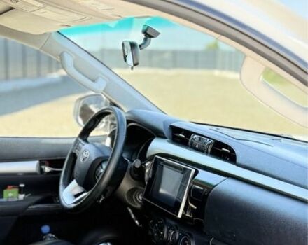 Білий Тойота Хайлюкс, об'ємом двигуна 0 л та пробігом 340 тис. км за 22000 $, фото 4 на Automoto.ua