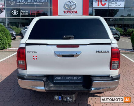 Білий Тойота Хайлюкс, об'ємом двигуна 2.4 л та пробігом 344 тис. км за 21000 $, фото 3 на Automoto.ua
