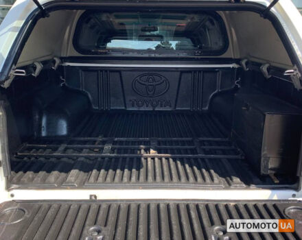 Білий Тойота Хайлюкс, об'ємом двигуна 2.4 л та пробігом 344 тис. км за 21000 $, фото 9 на Automoto.ua