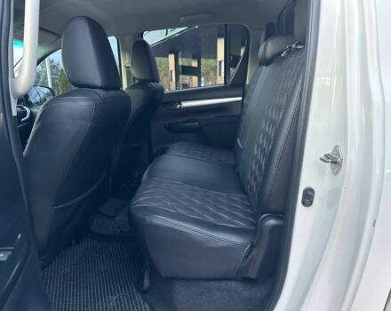 Белый Тойота Хайлюкс, объемом двигателя 2.8 л и пробегом 250 тыс. км за 29950 $, фото 16 на Automoto.ua