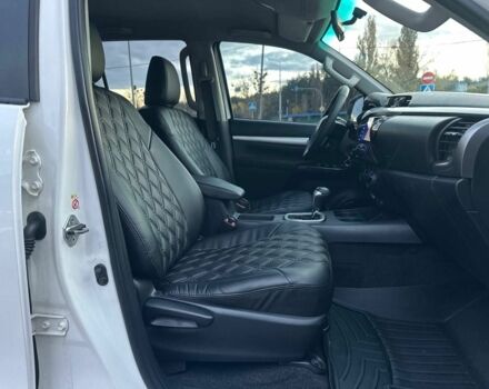 Белый Тойота Хайлюкс, объемом двигателя 2.8 л и пробегом 250 тыс. км за 29950 $, фото 20 на Automoto.ua