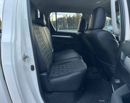 Белый Тойота Хайлюкс, объемом двигателя 2.8 л и пробегом 250 тыс. км за 29950 $, фото 18 на Automoto.ua