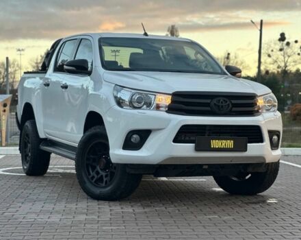 Белый Тойота Хайлюкс, объемом двигателя 2.8 л и пробегом 250 тыс. км за 29950 $, фото 2 на Automoto.ua