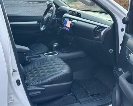 Белый Тойота Хайлюкс, объемом двигателя 2.8 л и пробегом 250 тыс. км за 29950 $, фото 17 на Automoto.ua