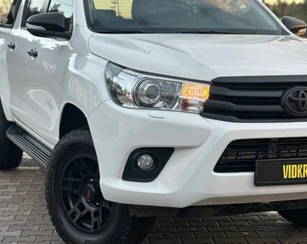 Белый Тойота Хайлюкс, объемом двигателя 2.8 л и пробегом 250 тыс. км за 29950 $, фото 5 на Automoto.ua