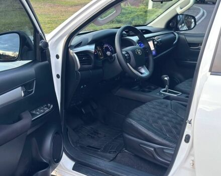 Белый Тойота Хайлюкс, объемом двигателя 2.8 л и пробегом 250 тыс. км за 29950 $, фото 22 на Automoto.ua