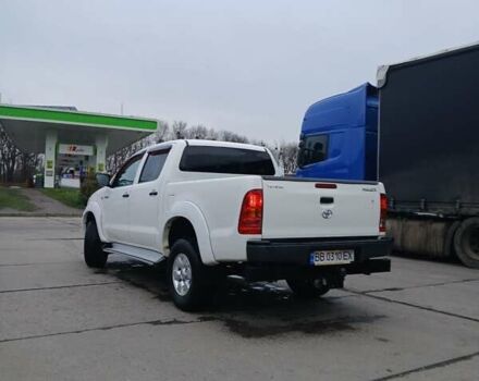 Білий Тойота Хайлюкс, об'ємом двигуна 2.5 л та пробігом 231 тис. км за 17500 $, фото 1 на Automoto.ua