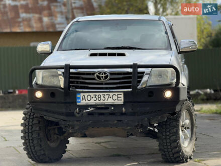 Тойота Хайлюкс 2011 у Межгорье на Automoto.ua Білий Тойота Хайлюкс, об'ємом двигуна 2.49 л та пробігом 370 тис. км за 17999 $, фото 1 на Automoto.ua