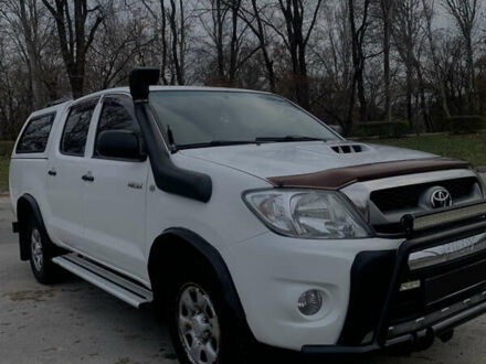 Тойота Хайлюкс 2011 у Запоріжжя на Automoto.ua Білий Тойота Хайлюкс, об'ємом двигуна 2.5 л та пробігом 134 тис. км за 27000 $, фото 1 на Automoto.ua