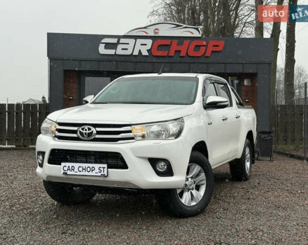 Белый Тойота Хайлюкс, объемом двигателя 2.39 л и пробегом 250 тыс. км за 24500 $, фото 1 на Automoto.ua