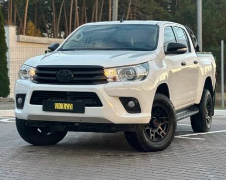 Тойота Хайлюкс 2017 у Києві на Automoto.ua Білий Тойота Хайлюкс, об'ємом двигуна 2.8 л та пробігом 250 тис. км за 29950 $, фото 1 на Automoto.ua