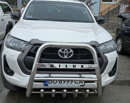 Білий Тойота Хайлюкс, об'ємом двигуна 2.4 л та пробігом 35 тис. км за 40000 $, фото 1 на Automoto.ua