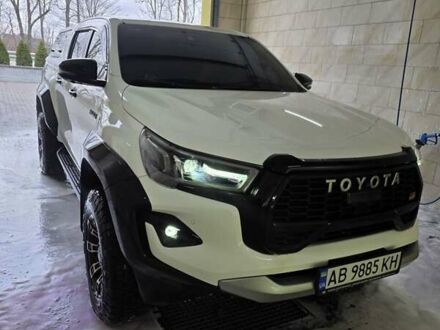 Белый Тойота Хайлюкс, объемом двигателя 2.76 л и пробегом 16 тыс. км за 58000 $, фото 1 на Automoto.ua