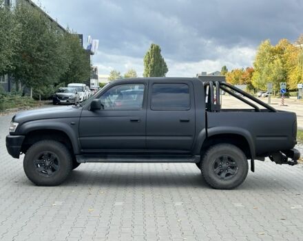 Чорний Тойота Хайлюкс, об'ємом двигуна 2.5 л та пробігом 200 тис. км за 5450 $, фото 5 на Automoto.ua