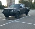 Черный Тойота Хайлюкс, объемом двигателя 2.5 л и пробегом 325 тыс. км за 9500 $, фото 1 на Automoto.ua