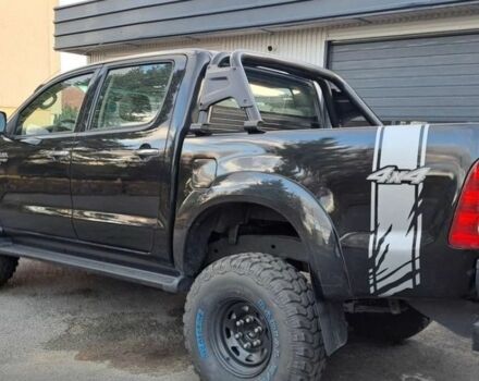 Черный Тойота Хайлюкс, объемом двигателя 3 л и пробегом 256 тыс. км за 3850 $, фото 5 на Automoto.ua