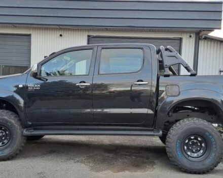 Черный Тойота Хайлюкс, объемом двигателя 3 л и пробегом 256 тыс. км за 3850 $, фото 6 на Automoto.ua