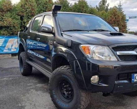 Черный Тойота Хайлюкс, объемом двигателя 3 л и пробегом 256 тыс. км за 3850 $, фото 1 на Automoto.ua