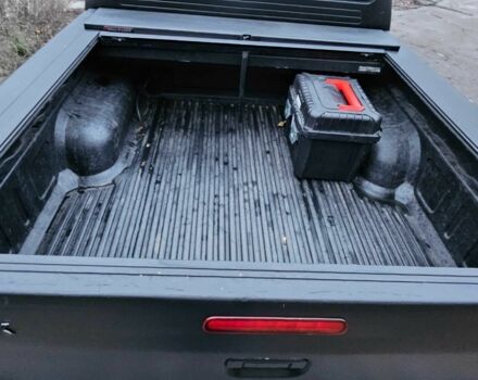 Черный Тойота Хайлюкс, объемом двигателя 2.5 л и пробегом 265 тыс. км за 9000 $, фото 7 на Automoto.ua