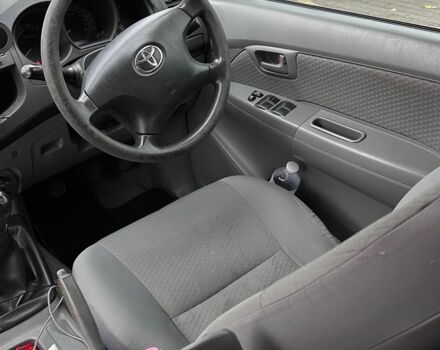 Черный Тойота Хайлюкс, объемом двигателя 2.5 л и пробегом 218 тыс. км за 11000 $, фото 9 на Automoto.ua