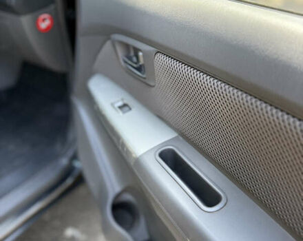 Чорний Тойота Хайлюкс, об'ємом двигуна 2.49 л та пробігом 377 тис. км за 12100 $, фото 8 на Automoto.ua