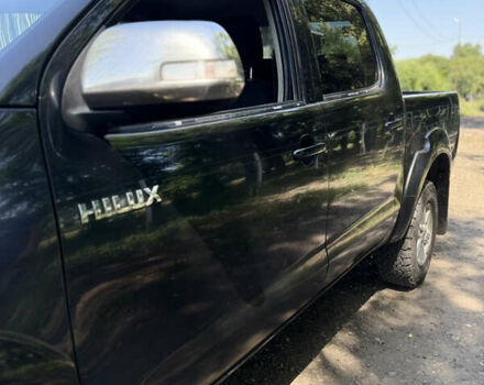 Чорний Тойота Хайлюкс, об'ємом двигуна 2.49 л та пробігом 377 тис. км за 12100 $, фото 22 на Automoto.ua