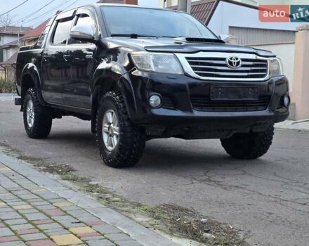 Чорний Тойота Хайлюкс, об'ємом двигуна 2.5 л та пробігом 259 тис. км за 17500 $, фото 3 на Automoto.ua