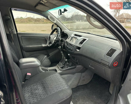 Тойота Хайлюкс 2012 у Миколаєві на Automoto.ua Чорний Тойота Хайлюкс, об'ємом двигуна 2.5 л та пробігом 259 тис. км за 16700 $, фото 11 на Automoto.ua